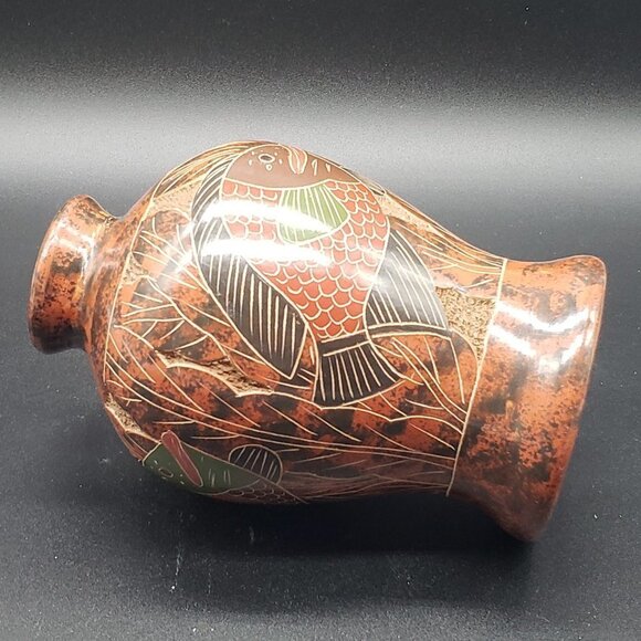 Nicaraguan Carved & Etched Fish Terracotta Folk Art Vase - Picture 3 of 9